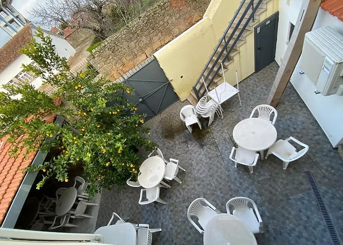 ファームステイ Local Dos Reis Lardosa